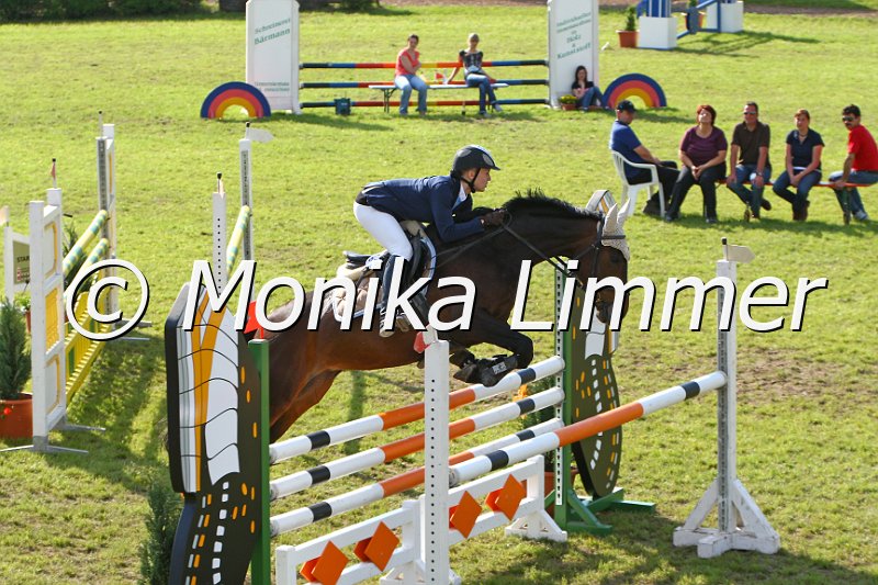 005M5706_Prisitta_M Springen.JPG